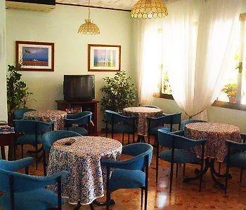 Hotel Villa Veneta Lido di Jesolo 0*,  İtalya
