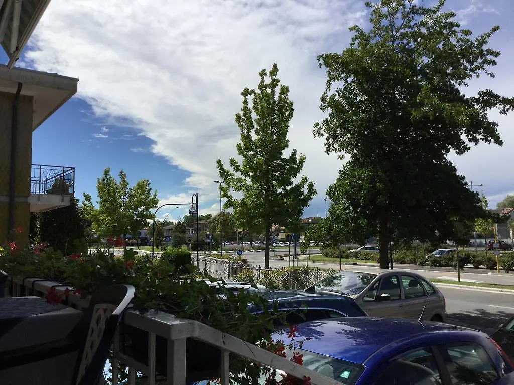 Hotel Villa Veneta Lido di Jesolo 0*,  İtalya